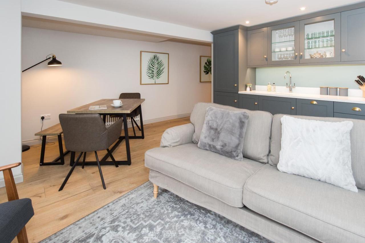 The Burrow By Harrogate Serviced Apartments Exterior photo